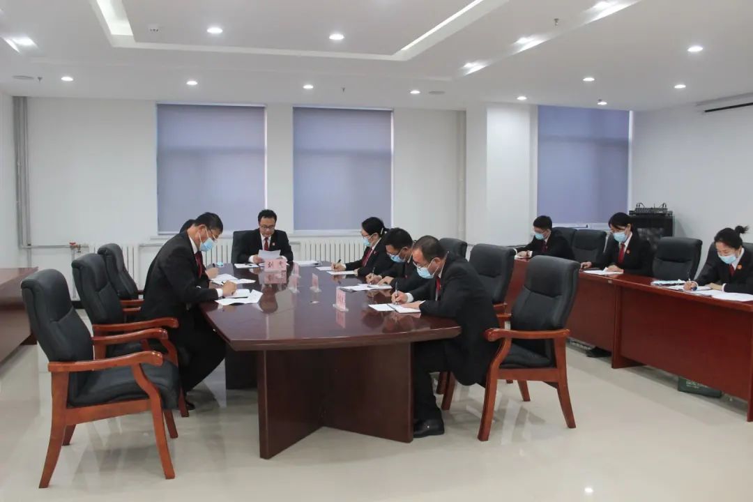 法院民主生活会以案促改.jpg